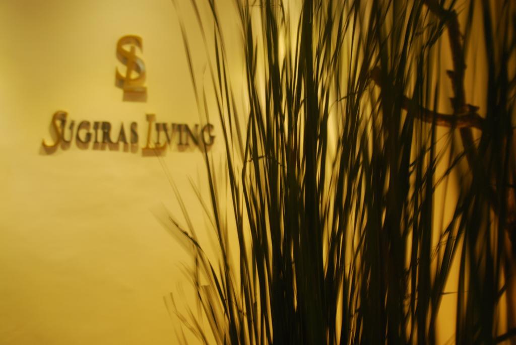 Hotel Sugiras Living Denpasar Exterior foto
