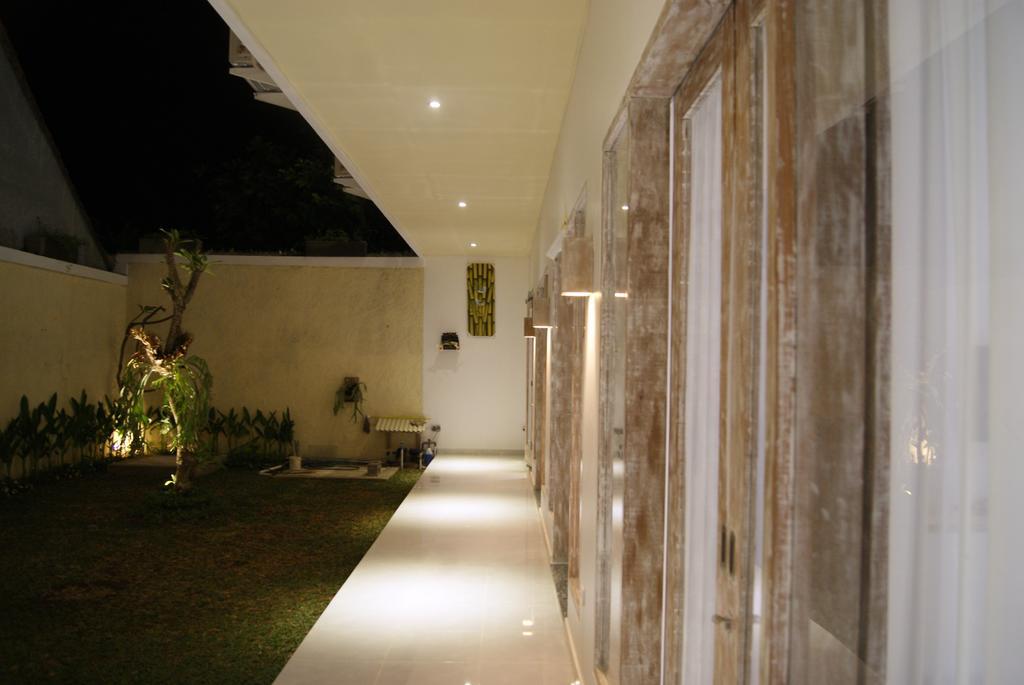 Hotel Sugiras Living Denpasar Exterior foto